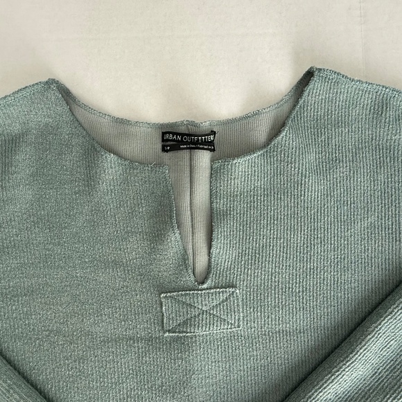 Urban Outfitters Jax inside Out Notched Neck Green Sweatshirt - Picture 3 of 8